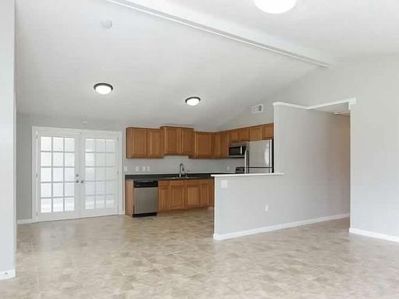 4th image of 3131 Elmer St #1