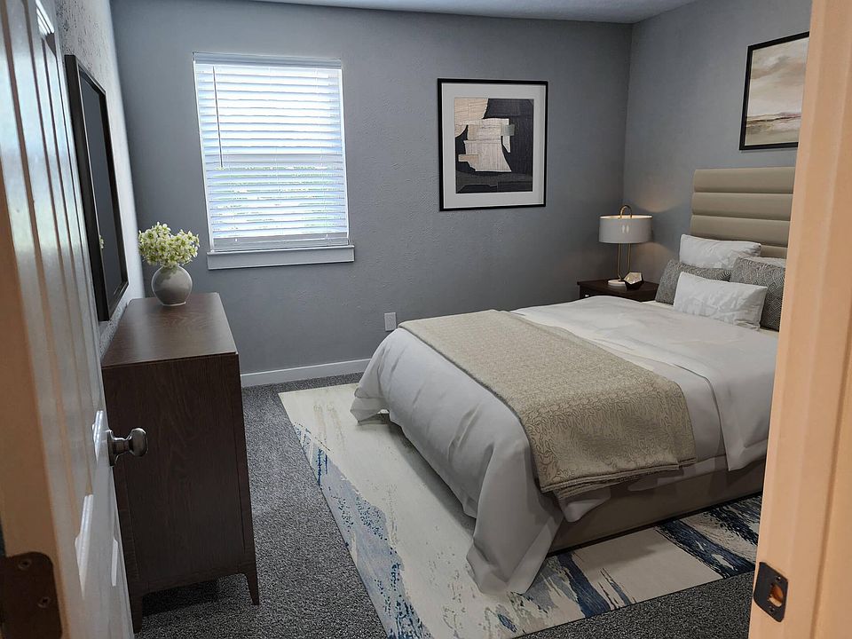 COMFORTABLE BEDROOM