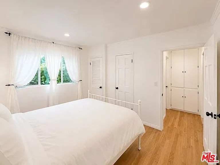 834 Lincoln Blvd #2 — Photo 10