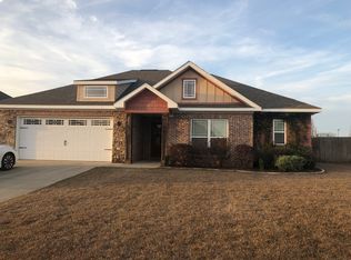 135 Grey Fox Trl, Enterprise, AL 36330