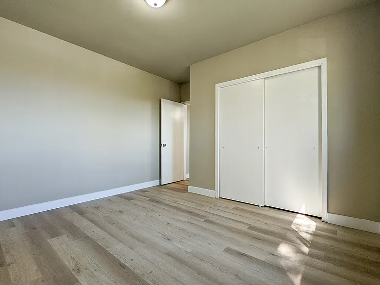 9722 104th St NW — Photo 4