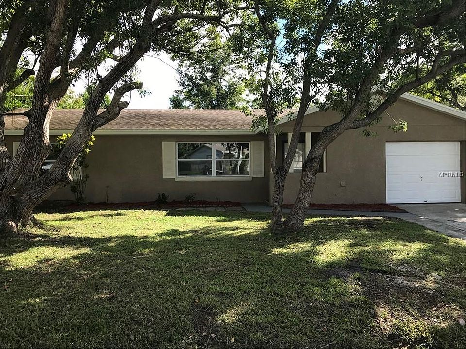 1st image of 302 Lochmond Dr