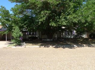 725 S 16th St, Slaton, TX 79364