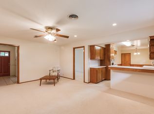 10414 Raritan Dr, Houston, TX 77043