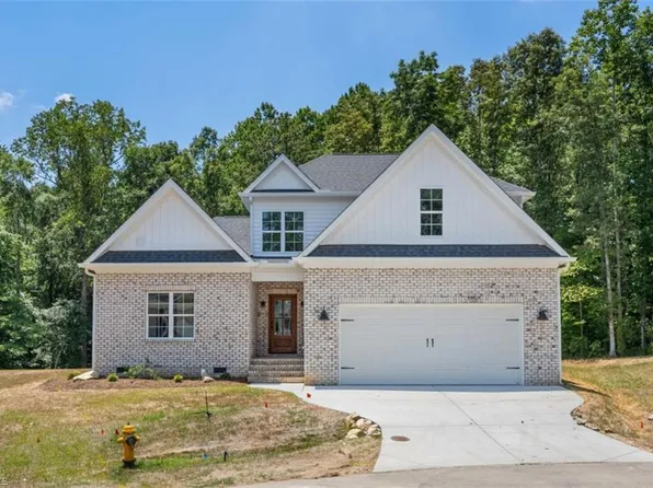4628 Johnson Creek Ct, Clemmons, NC 27012