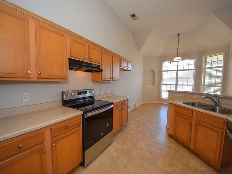 2648 Plum Creek Dr — Photo 10