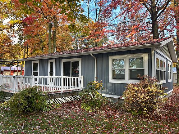 4th image of 3259 Wolf Lake Dr