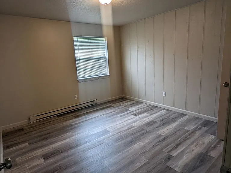 2919 Leeway Dr #B — Photo 2