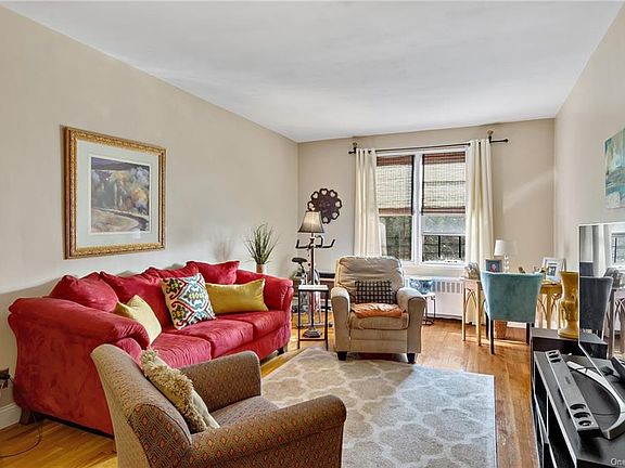 4th image of 836 Palisade Ave APT 1I