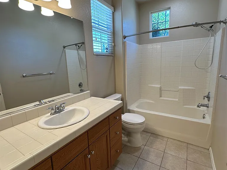 5541 N Plum Ln — Photo 21