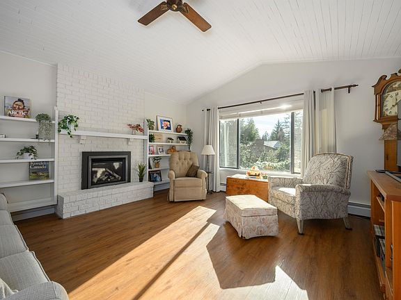 2nd image of 1720 Scott Rd