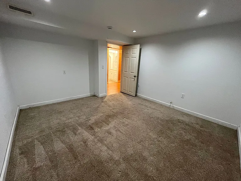 1411 S Willow Ave — Photo 20