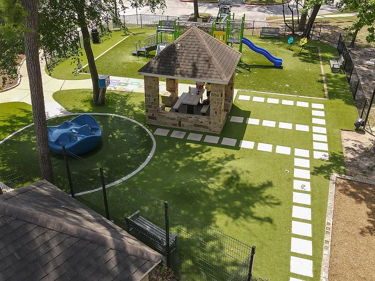 30327 Deleon Fields Dr — Photo 45