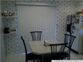 5th image of 291 Brookfield Ave