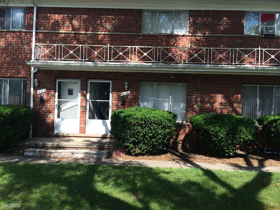 19180 Beech Daly-pics 2 026