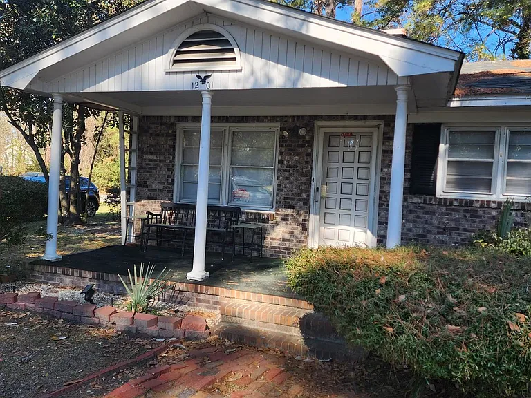 1201 Hemingway St — Photo 1