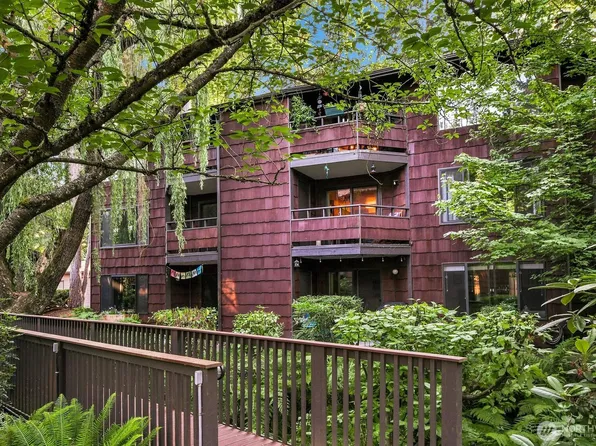 2300 NE 89th Street #2304, Seattle, WA 98115