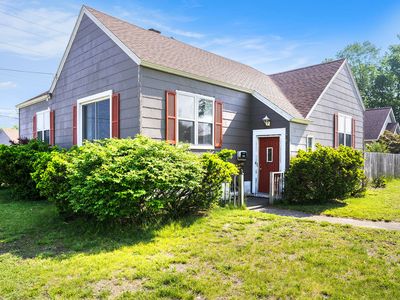1386 W Broadway Ave, Muskegon, MI, 49441