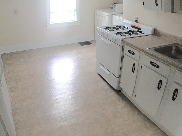 2413 Dupont Ave S #3 — Photo 1
