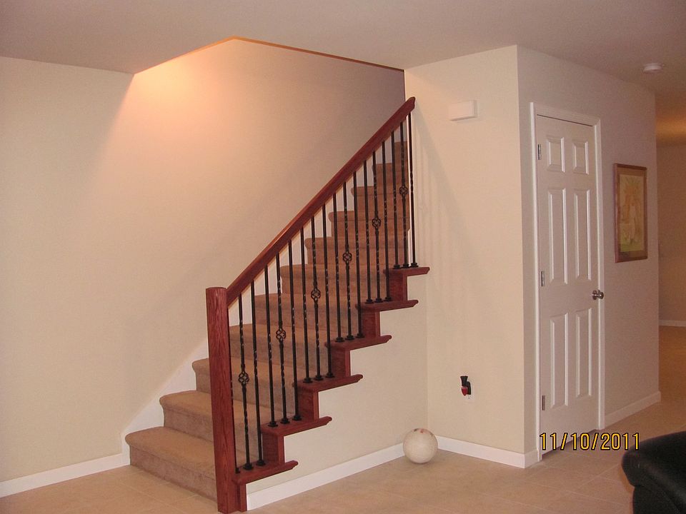 Oak endcaps with black metal spindles