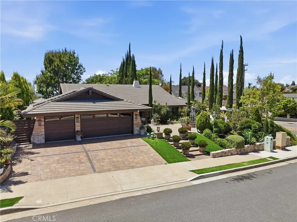 2888 N Wyngate Rd, Orange, CA 92867
