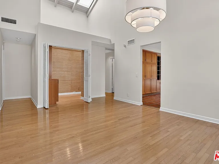 1331 Avenida De Cortez — Photo 10