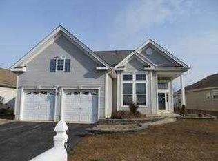 8 Mountain Stream Ct, Barnegat, NJ 08005