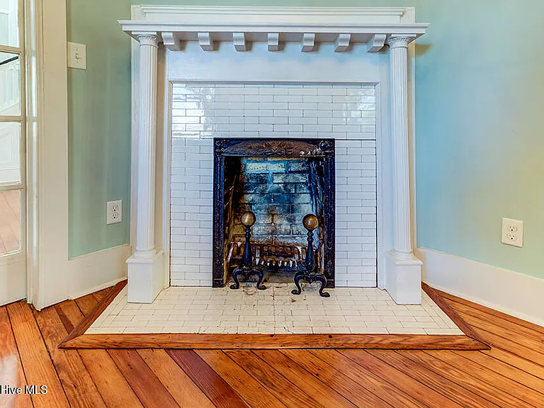 1812 Market St — Photo 41