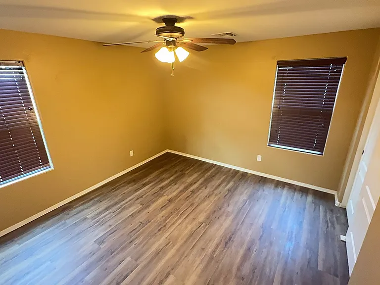 3458 E Merrill Ave — Photo 33