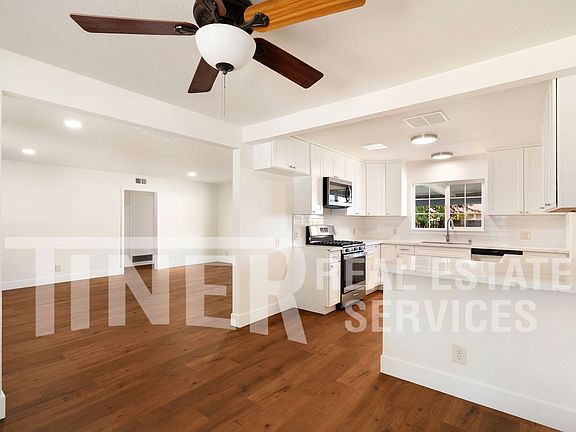 3rd image of 1136 Longcroft St