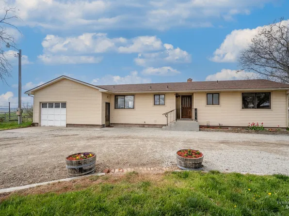 8989 Hillview Rd, Emmett, ID 83617
