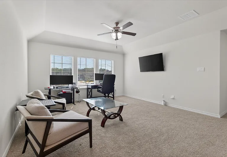 8129 Trudy Ln — Photo 2