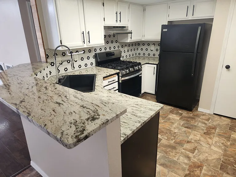 2431 Pisces Dr — Photo 3
