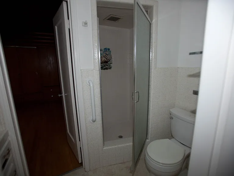 404 E Orange St — Photo 23