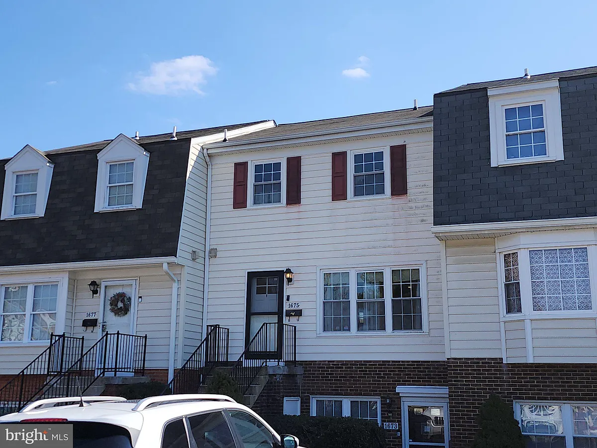 Building Photo - 1675 Ridgely Ct #182