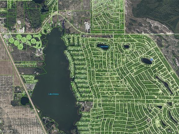 5th image of 454 Lake Gloria Dr