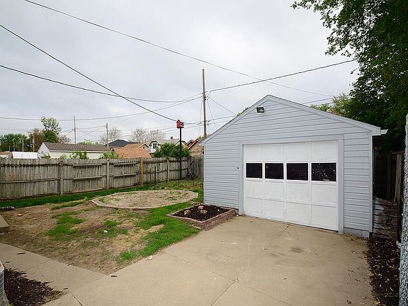 3rd image of 3110 Avenue A