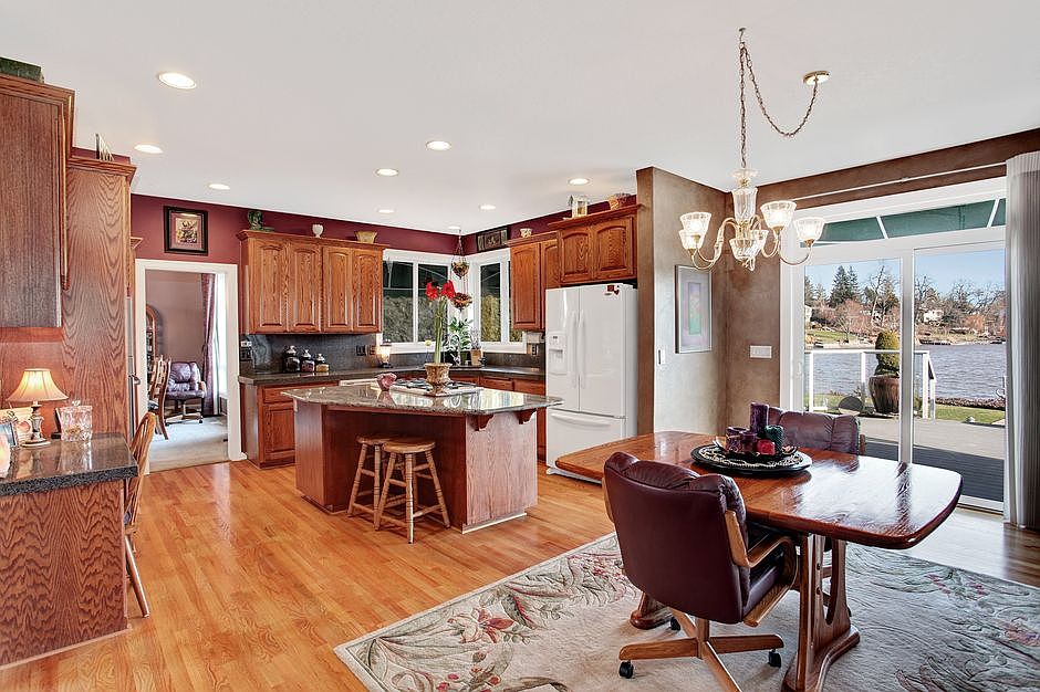 4062 NE Fairview Lake Way, Fairview, OR 97024 Zillow