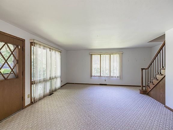 4th image of 173 1st Ave