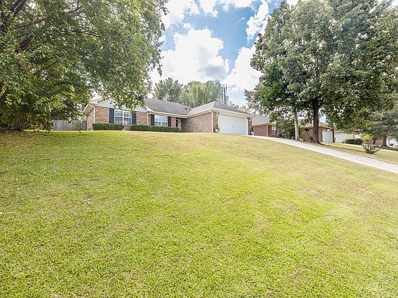 3rd image of 666 Wellington Drive Drive