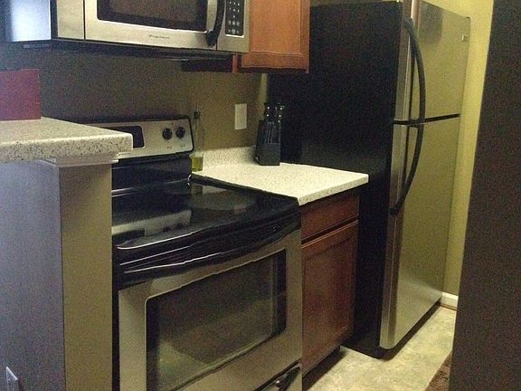 2nd image of 43 White Pine Cir APT 202