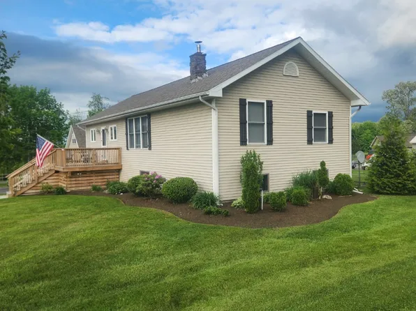 133 Cary Rd, Mechanicville, NY 12118