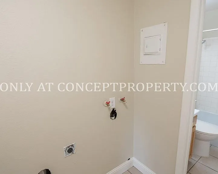 100 S Orchard Dr — Photo 72
