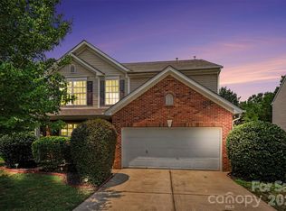 717 Pawley Dr, Charlotte, NC 28214