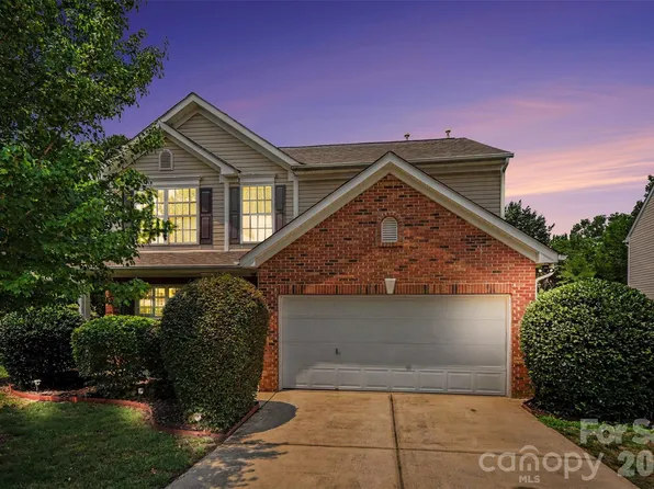 717 Pawley Dr, Charlotte, NC 28214