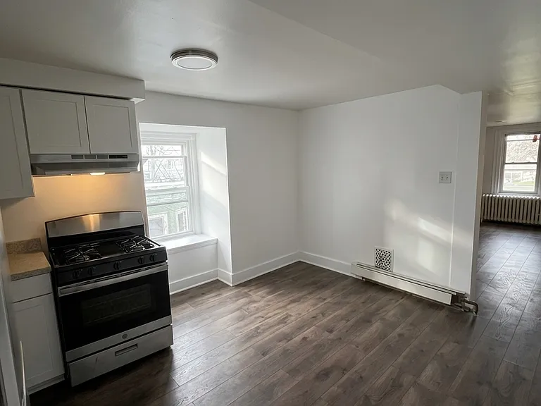 1331 72nd Ave #A — Photo 1