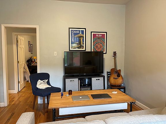 5th image of 4636 N Leavitt St