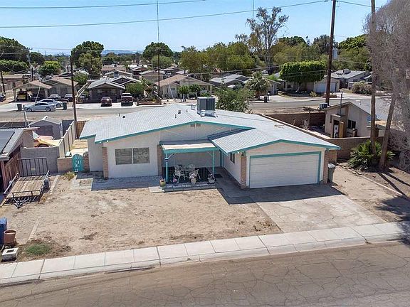3rd image of 147 S San Clemente Dr