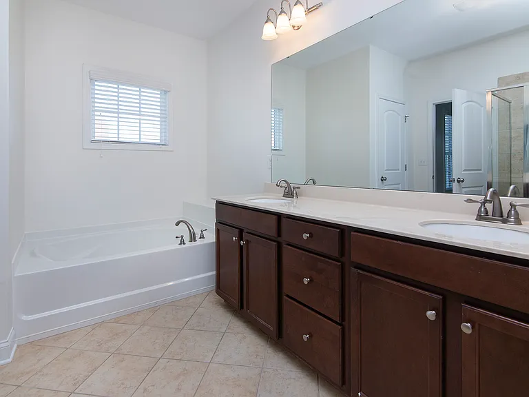 2231 Eversham Dr NW — Photo 16
