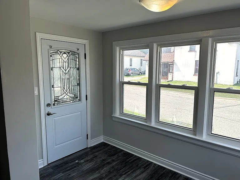 21 Maple St #1 — Photo 4